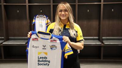 England international Shona Hoyle signs for Leeds Rhinos Women
