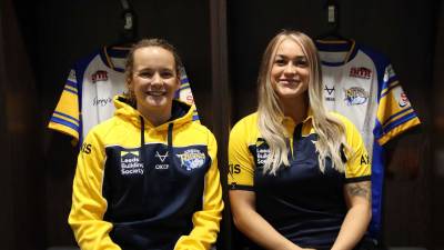 Hoyle excited to be linking up with old team mates again