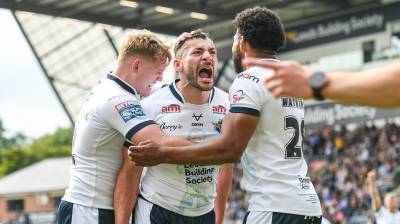 Leeds Rhinos 22 Wakefield Trinity 16
