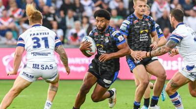 Match Action: Wakefield v Leeds Rhinos
