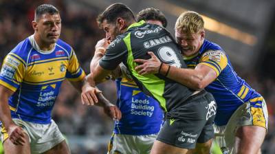Leeds Rhinos 10 Catalans Dragons 16