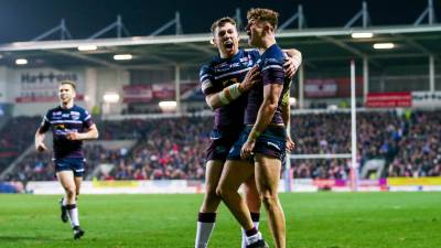 Former and current team mates pay tribute to Cameron Smith