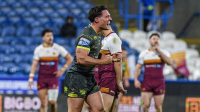 Match Action - Huddersfield Giants
