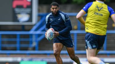 Watkins offers support for former team mate Arrow after MND diagnosis
