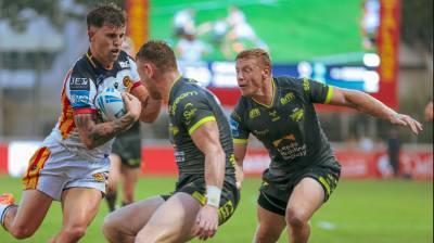 Match Action: Catalans Dragons v Leeds Rhinos