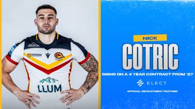 Leeds Rhinos strengthen back line with signing of Dragon Cotric