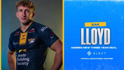 Zak Lloyd agrees new three-year deal with Leeds Rhinos